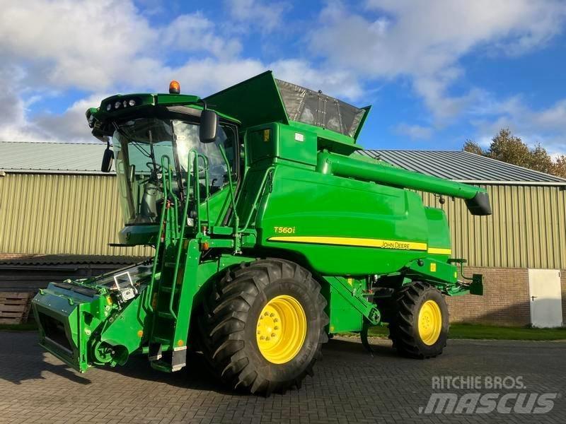 John Deere T 560 i コンバイン