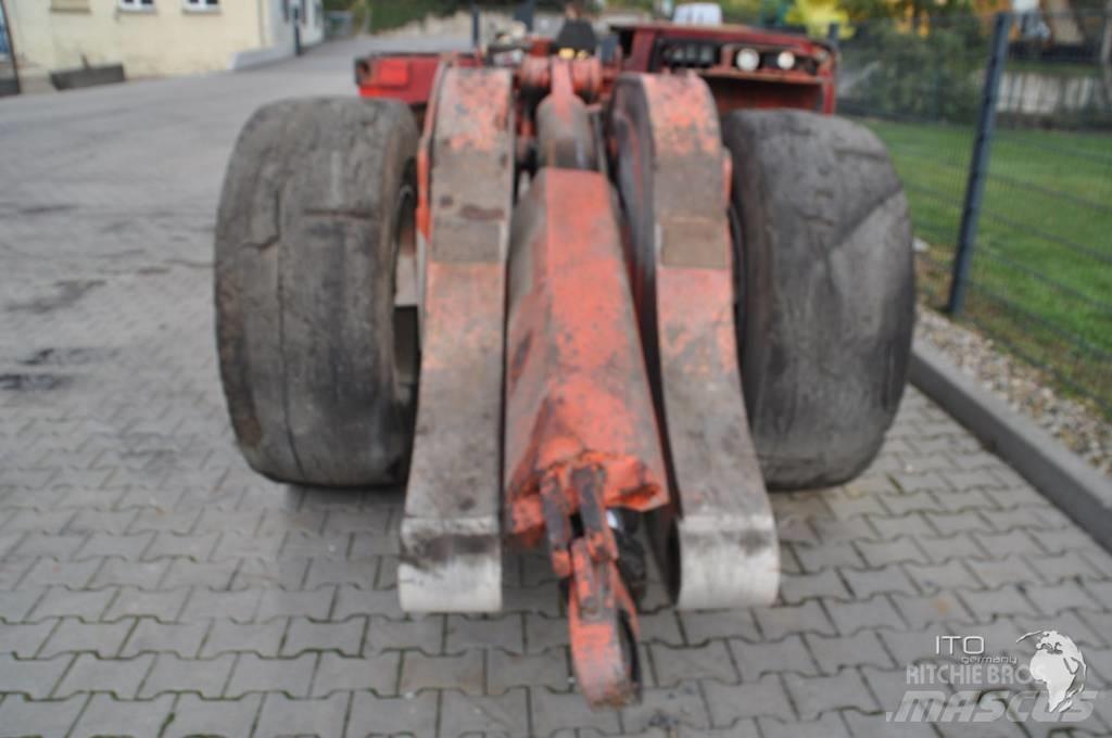 Sandvik LH 208L 地下ローダー