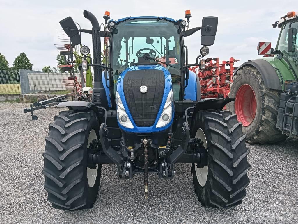 New Holland T 5.120 トラクター