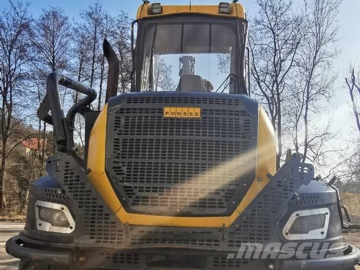 Ponsse Bear 8W ハーベスター