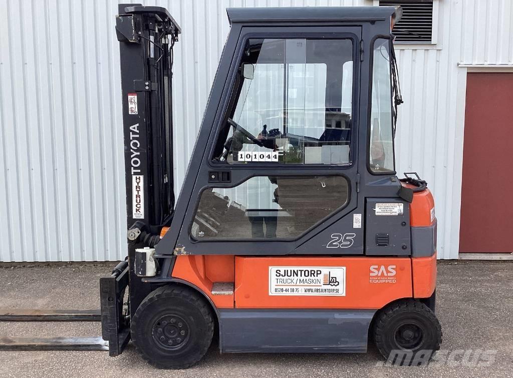 Toyota 7 FB MF 25 バッテリーフォークリフト