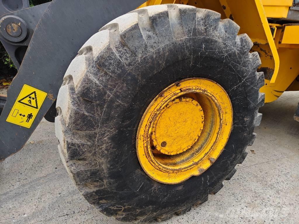 Volvo L 105 ホイールローダー・タイヤショベル