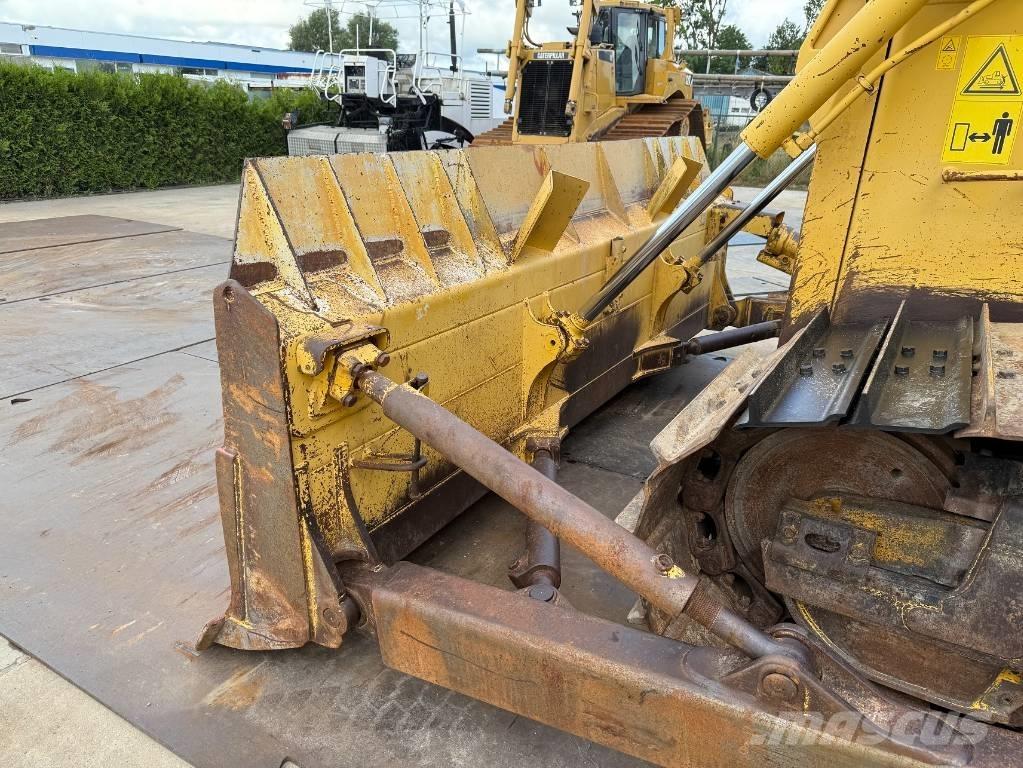 Komatsu D 65 PX-12 ブルドーザー