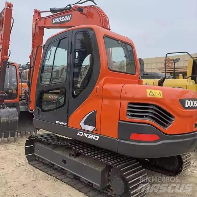 Doosan DX 80 中型油圧ショベル 7ｔ-12ｔ（ユンボ・パワーショベル・バックホー）
