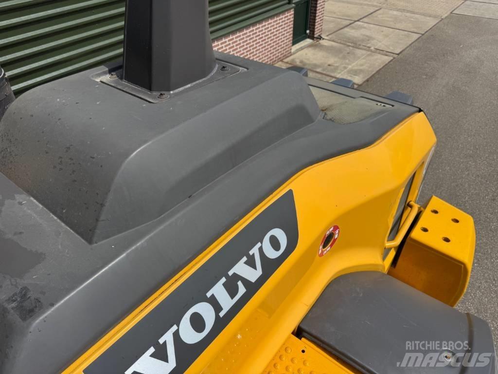 Volvo L 120 H ホイールローダー・タイヤショベル