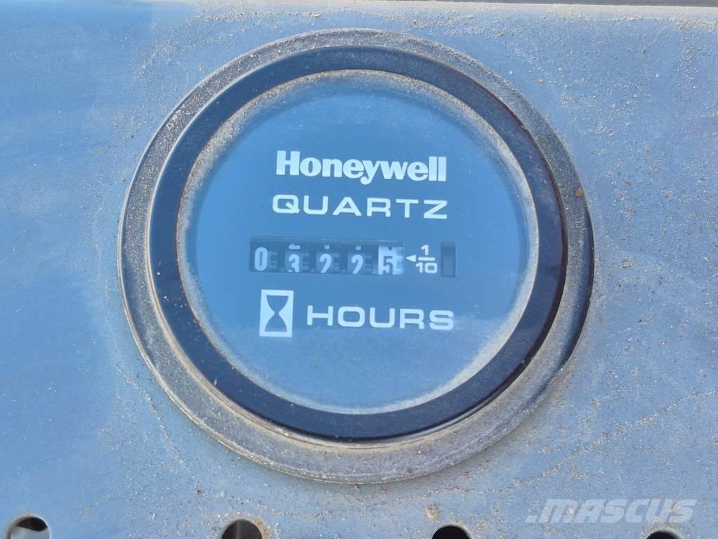 SkyJack SJ 4632 シザースリフト