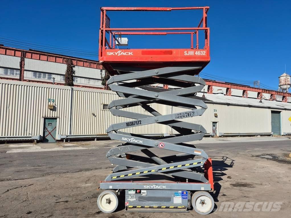 SkyJack SJ 4632 シザースリフト