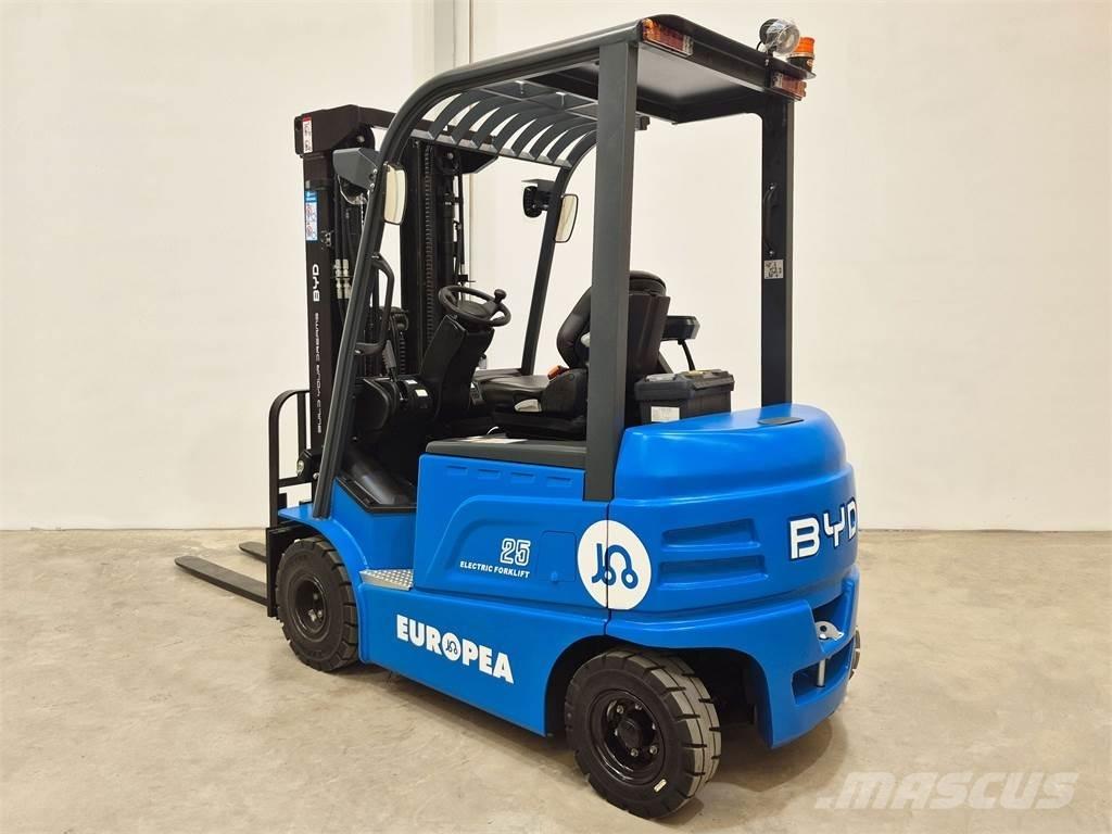 BYD SEF25C バッテリーフォークリフト