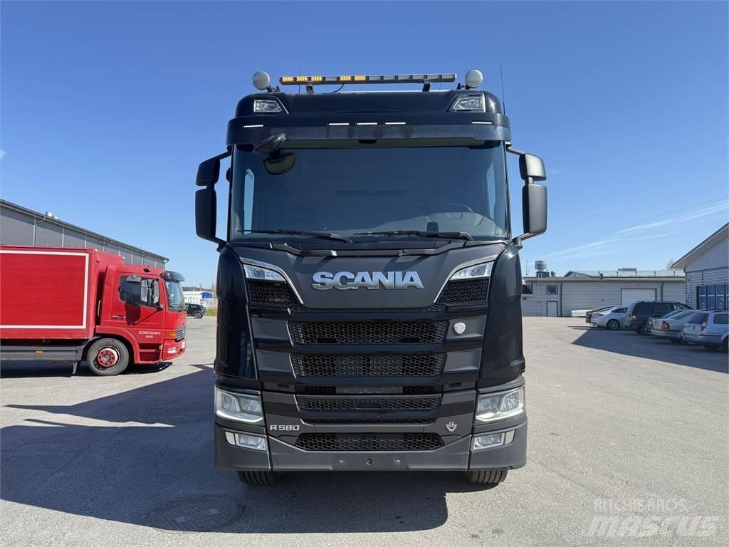 Scania R580 8X4 ダンプ