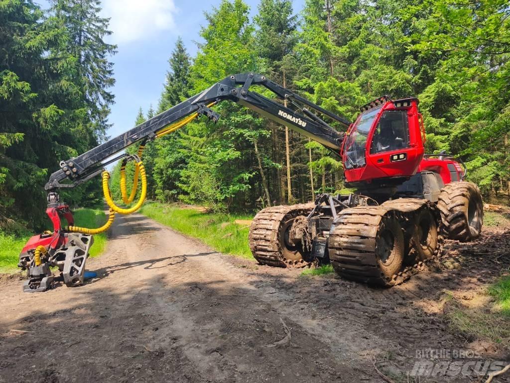 Komatsu 951 ハーベスター