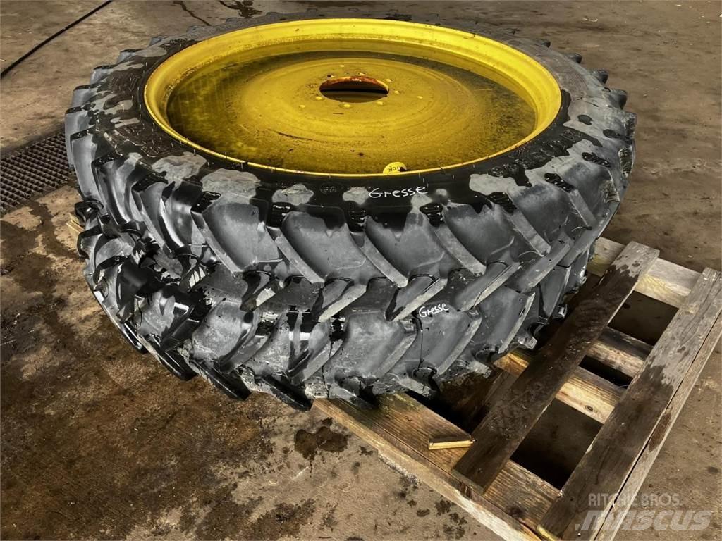 BKT 270/95R48 タイヤ、ホイル、リム