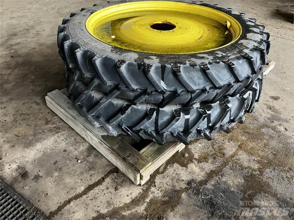 BKT 270/95R48 タイヤ、ホイル、リム