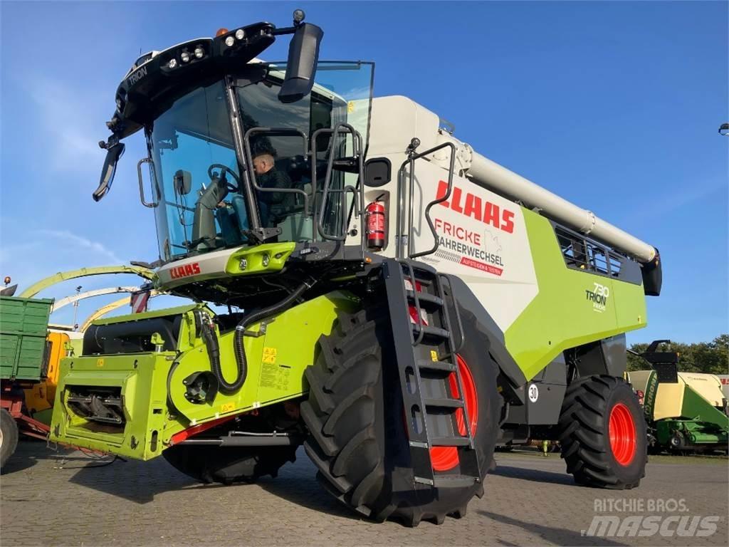 CLAAS Trion 730 コンバイン