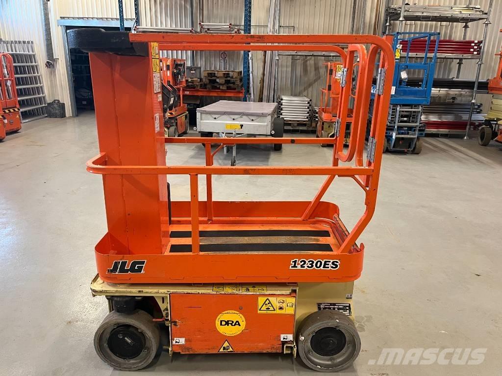 JLG 1230 ES 垂直昇降型リフト