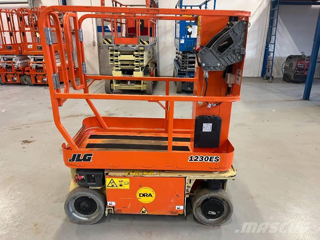 JLG 1230 ES 垂直昇降型リフト