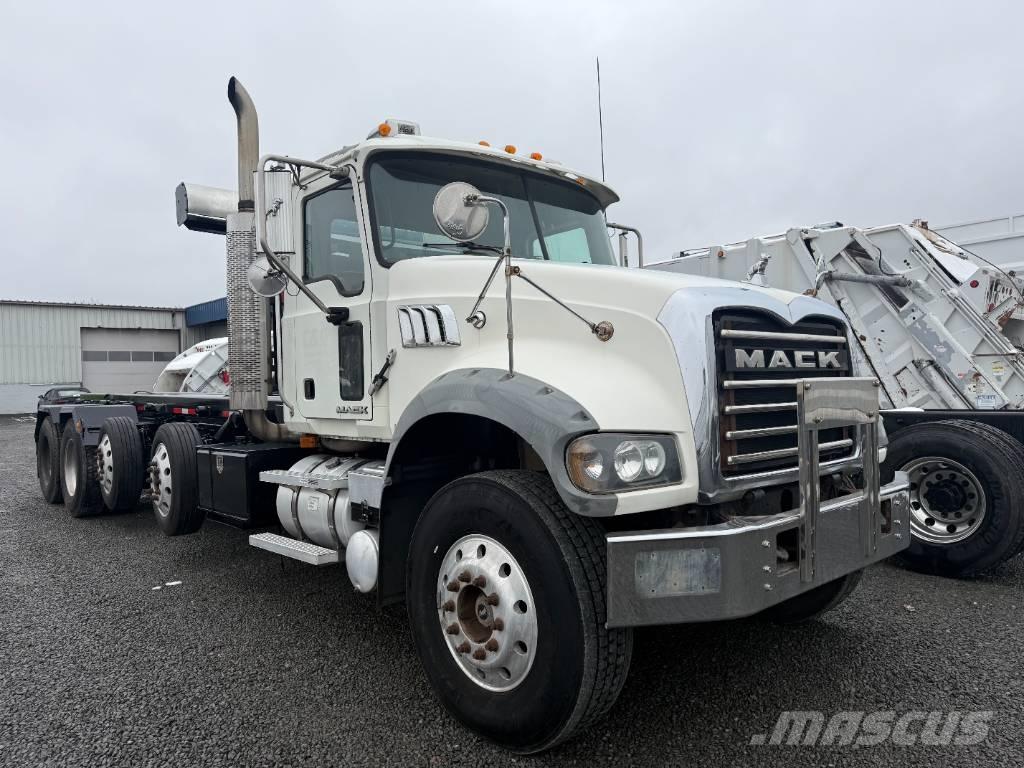Mack Granite 塵芥車、パッカー車