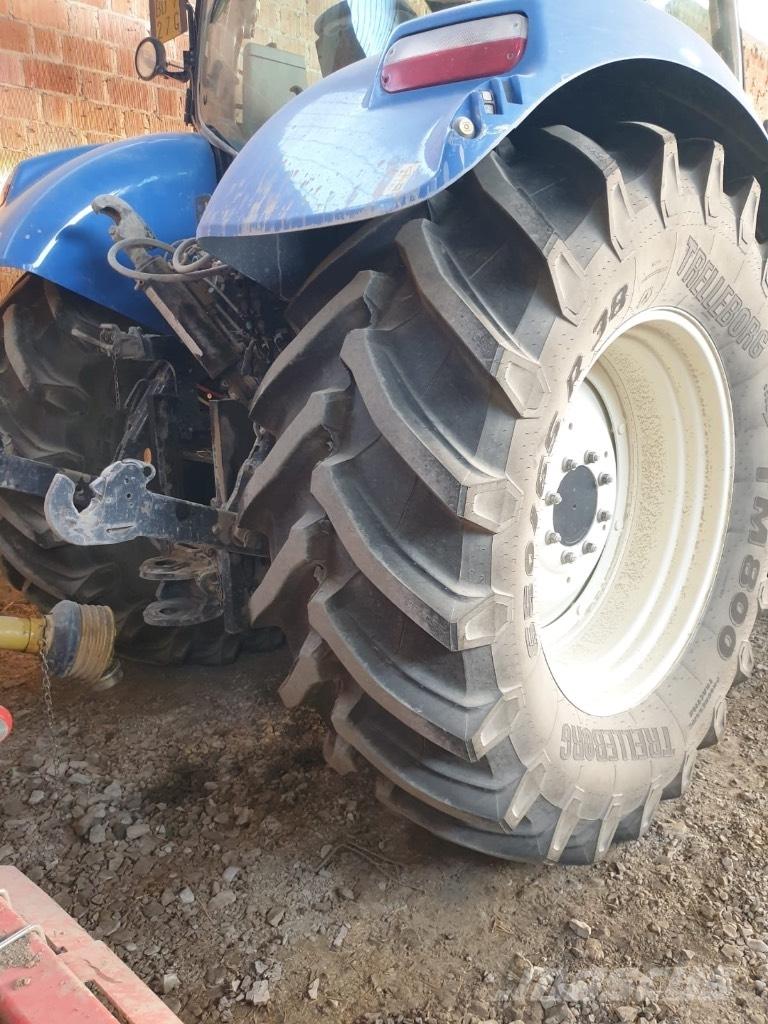 New Holland T 6.175 トラクター