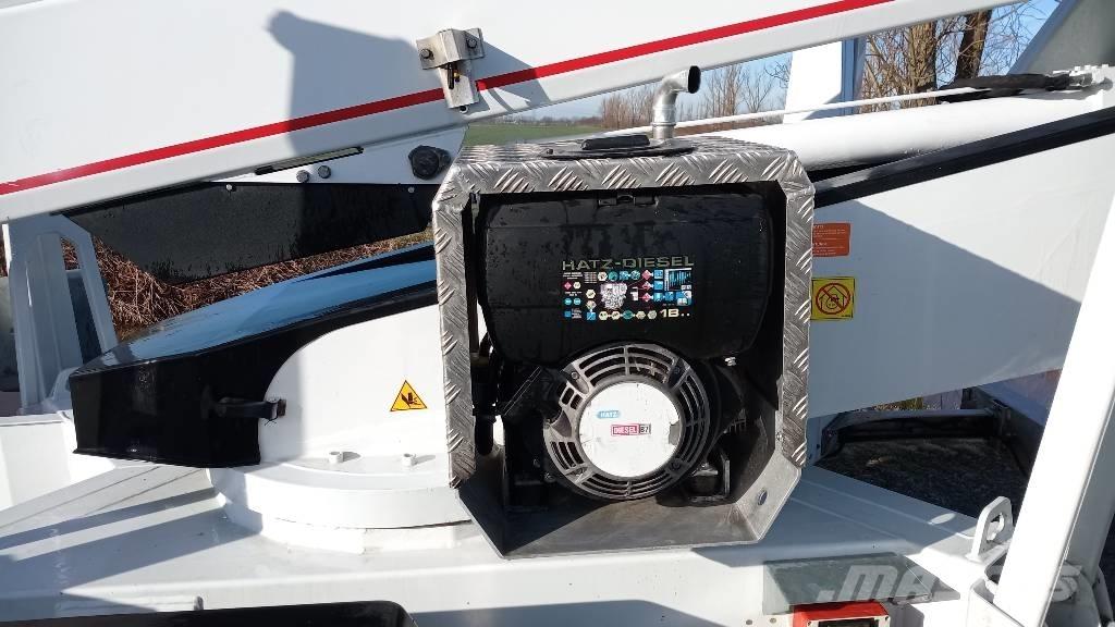 Dino 230 T 高所作業台付トレーラー