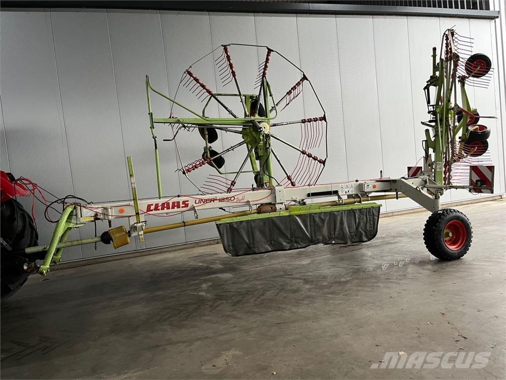 CLAAS Liner 1250 ウィンドローア/レーキ