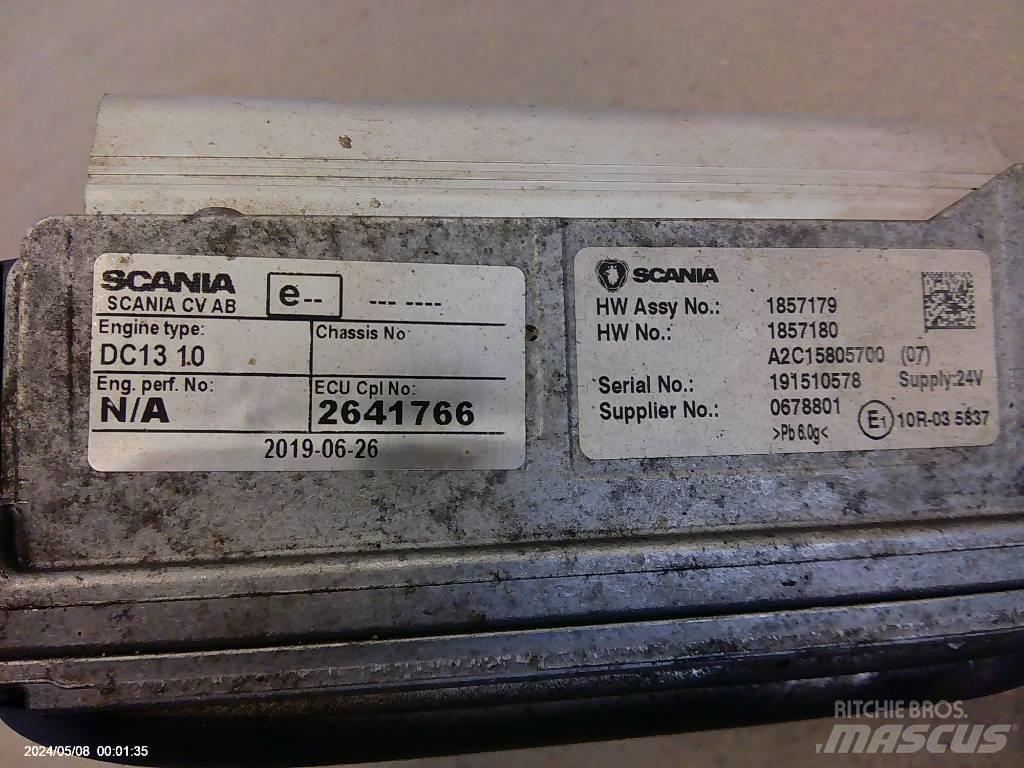 Scania G 440 電子機器