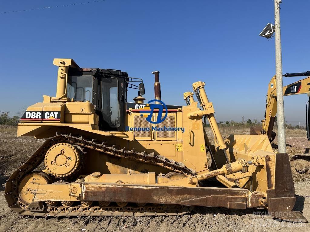 CAT D 8 R ブルドーザー