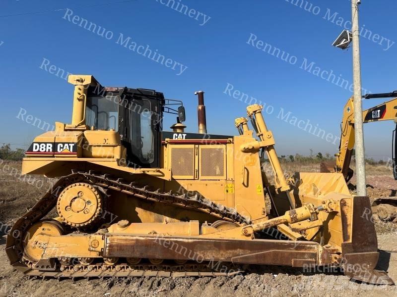 CAT D 8 R ブルドーザー