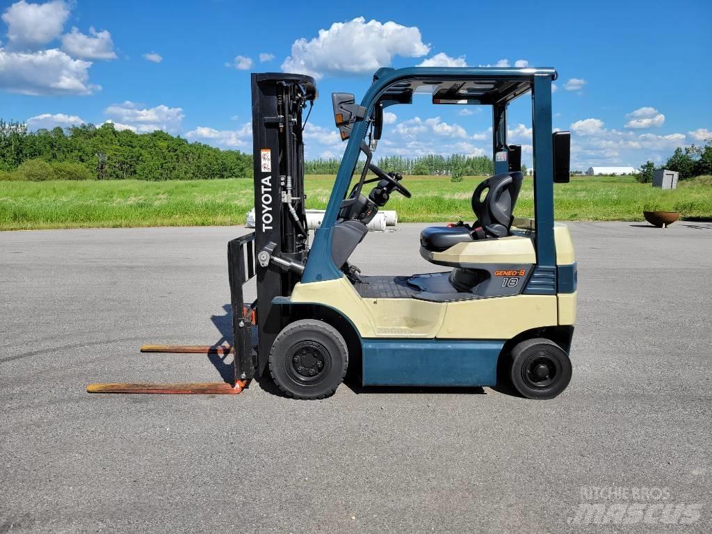 Toyota 7FB18 バッテリーフォークリフト