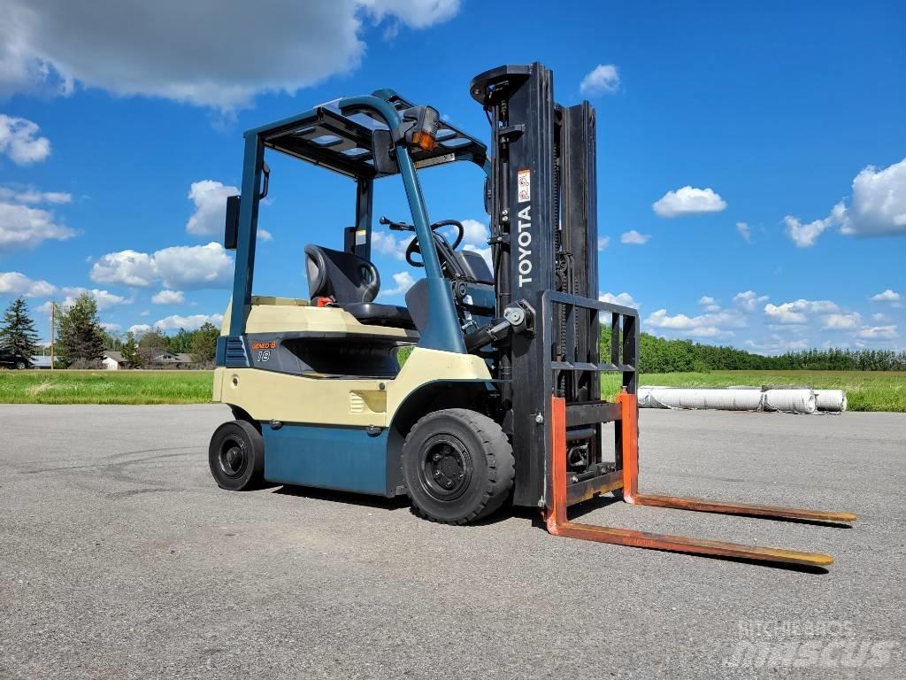 Toyota 7FB18 バッテリーフォークリフト