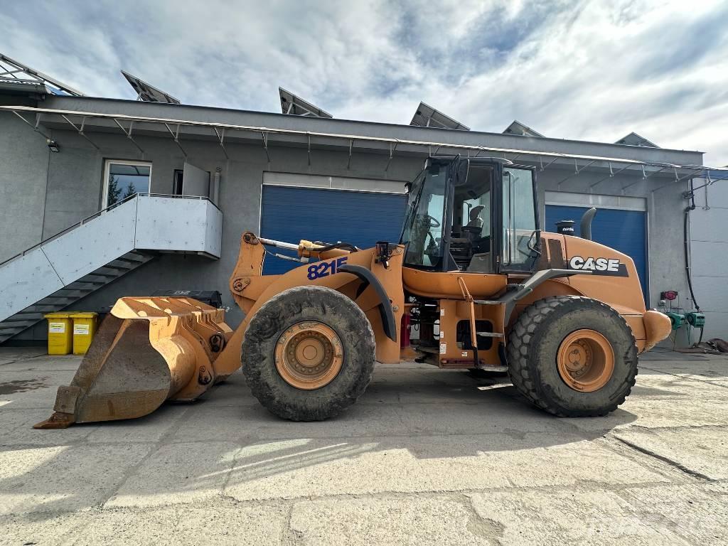 CASE 821 E ホイールローダー・タイヤショベル
