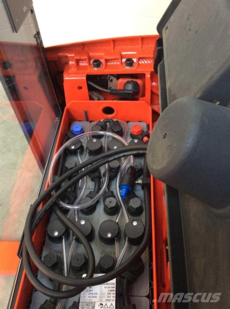 Linde L16 自走式スタッカー