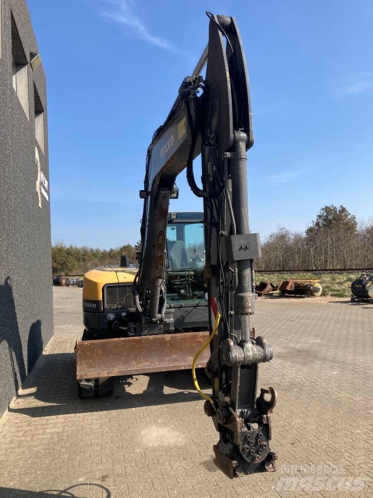 Volvo ECR 88 D 中型油圧ショベル 7ｔ-12ｔ（ユンボ・パワーショベル・バックホー）
