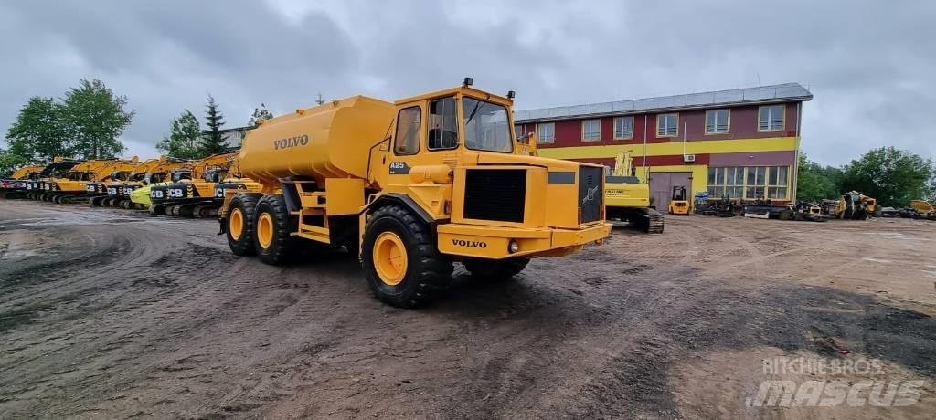 Volvo A 25 C 6x6 アーティキュレート式ダンプトラック