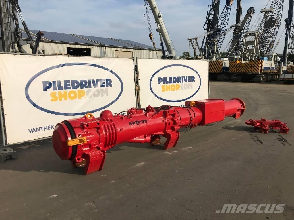 Delmag D30-32 ディーゼルパイルハンマー