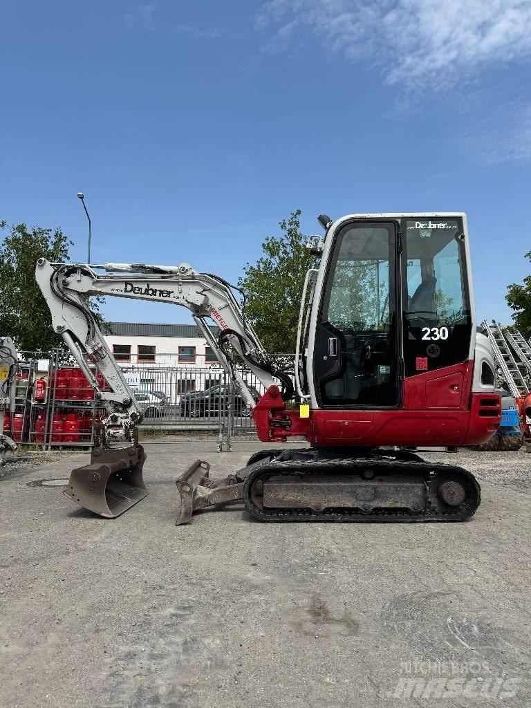 Takeuchi TB 230 ミニ油圧ショベル 7t以下（ミニユンボ・ミニディガー）