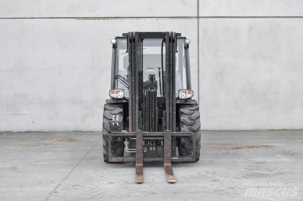 Manitou MC 25-4 D ディーゼル・軽油