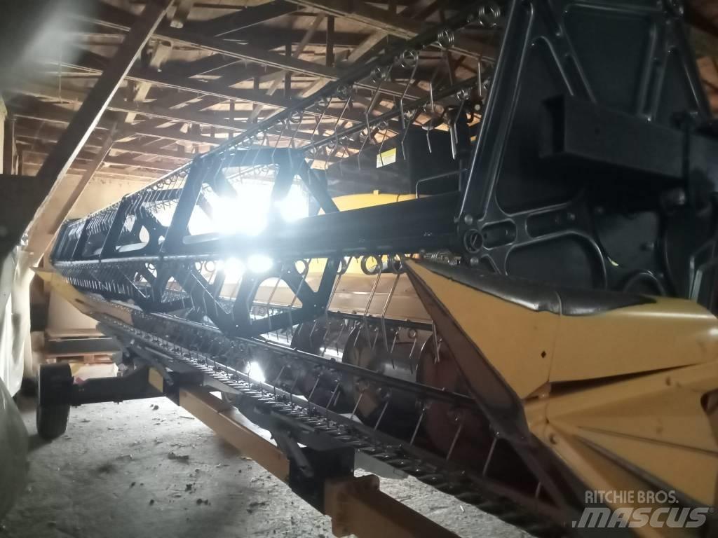 New Holland CX 8.70 コンバイン