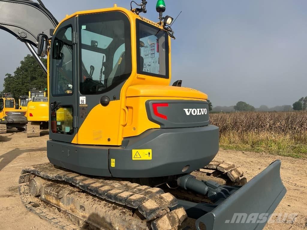 Volvo ECR 88 D 大型油圧ショベル12t以上（パワーショベル・ユンボ）