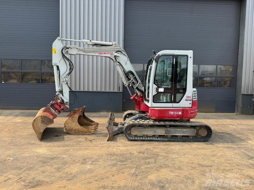 Takeuchi TB153 特殊油圧ショベル