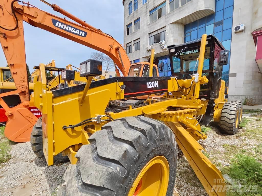 CAT 120 H モーターグレーダー