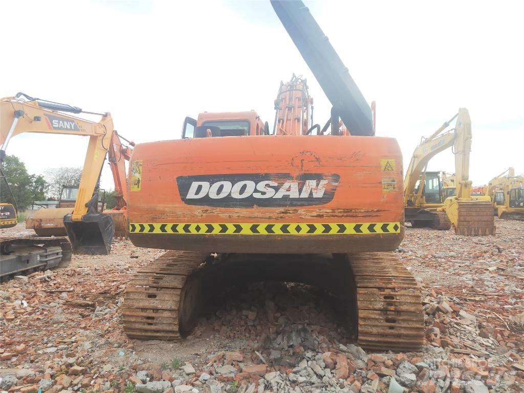 Doosan DH 220 LC-7 大型油圧ショベル12t以上（パワーショベル・ユンボ）