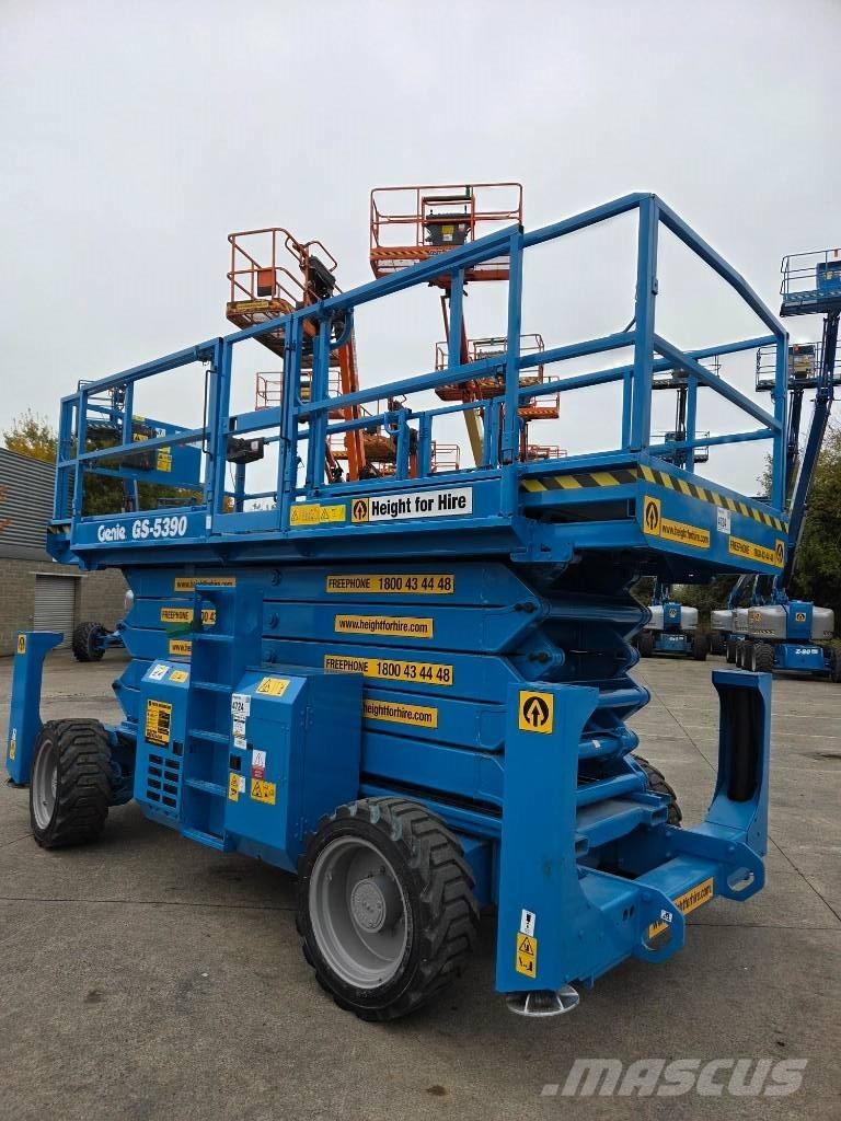 Genie GS 5390 RT シザースリフト