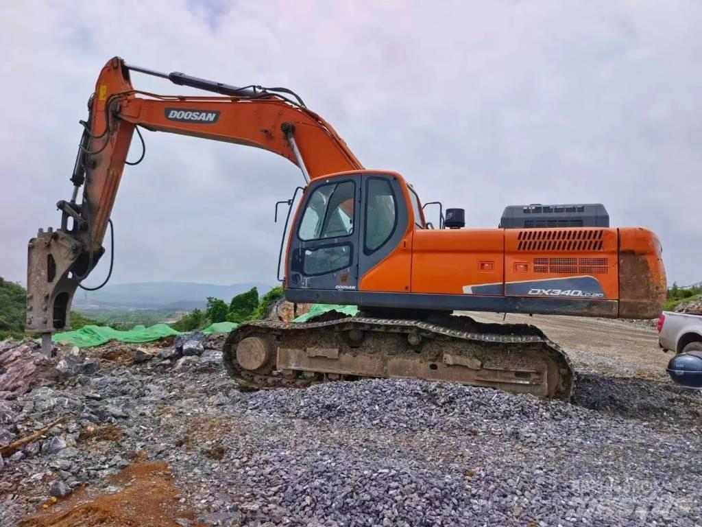 Doosan DX 340 大型油圧ショベル12t以上（パワーショベル・ユンボ）