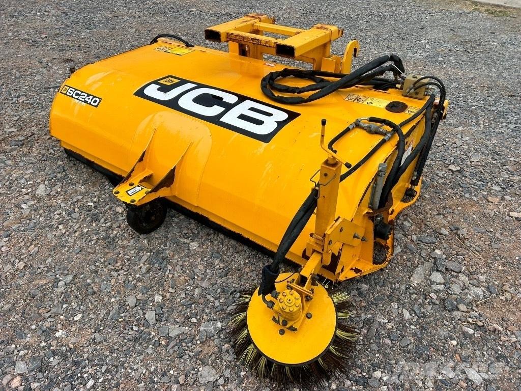 JCB SC 240 ブラシ