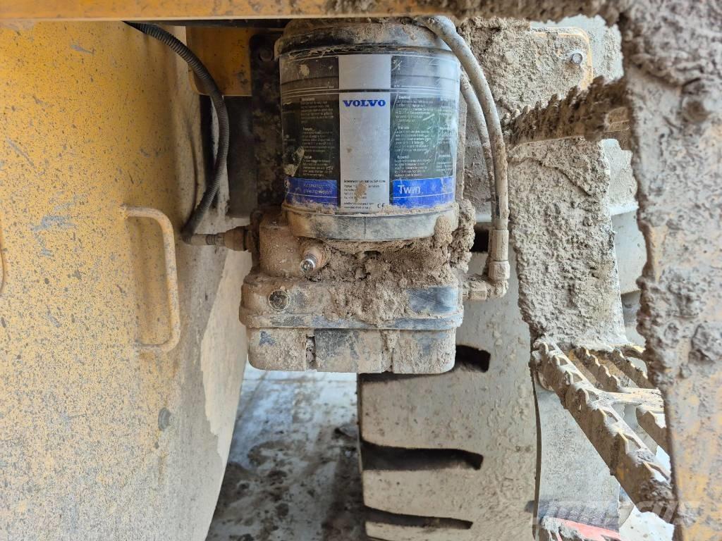 Volvo L 120 H ホイールローダー・タイヤショベル