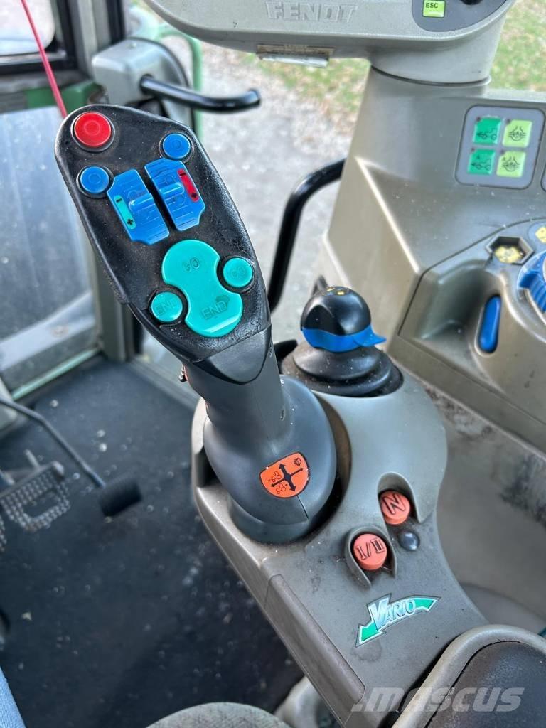 Fendt 716 Vario Com1 トラクター