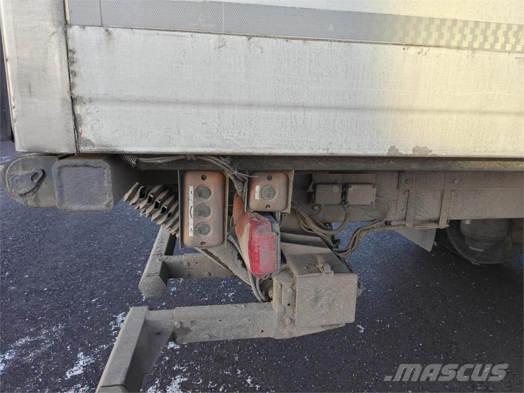 Scania P320 ボックスボディー、ウイング、箱車