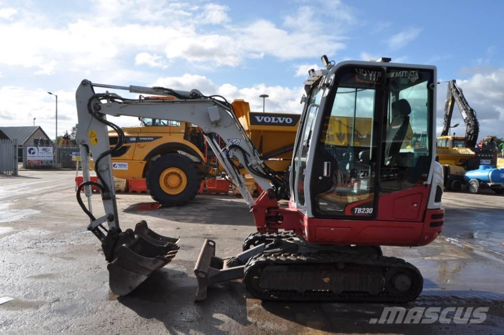 Takeuchi TB 230 ミニ油圧ショベル 7t以下（ミニユンボ・ミニディガー）