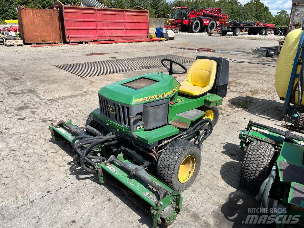 John Deere 2653 A 乗用・自走モア/芝刈り機