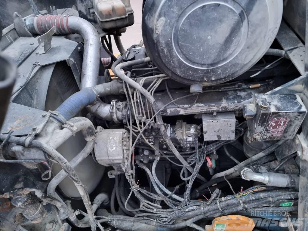 Moxy MT 31 6x6 アーティキュレート式ダンプトラック