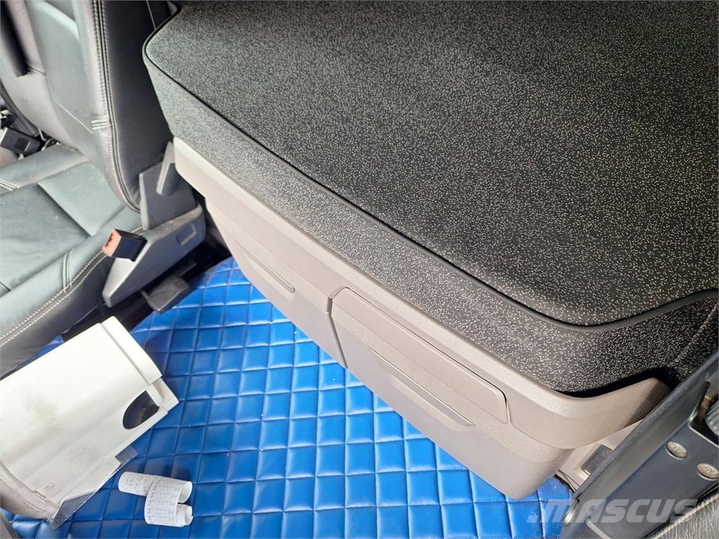 Scania R 410 LNG 中古トラクターヘッド | トレーラーヘッド